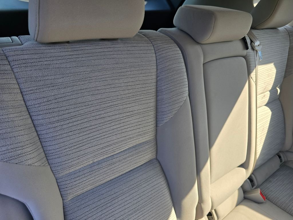 2021 Nissan Rogue SV - Photo 13