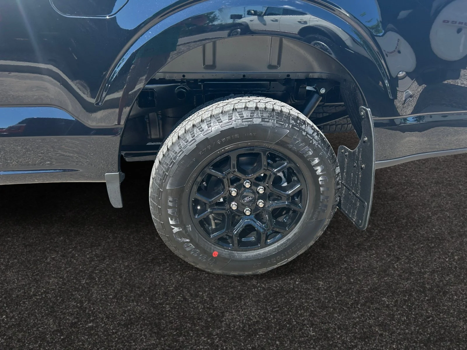 New 2026 Agate Black Metallic Ford XLT image 9