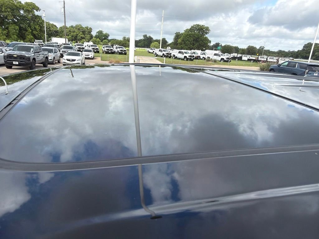 Used 2022 Black Chevrolet RST image 9