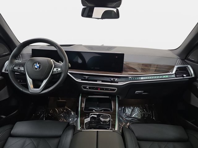 Certified Used 2026 Alpine White BMW xDrive40i image 9