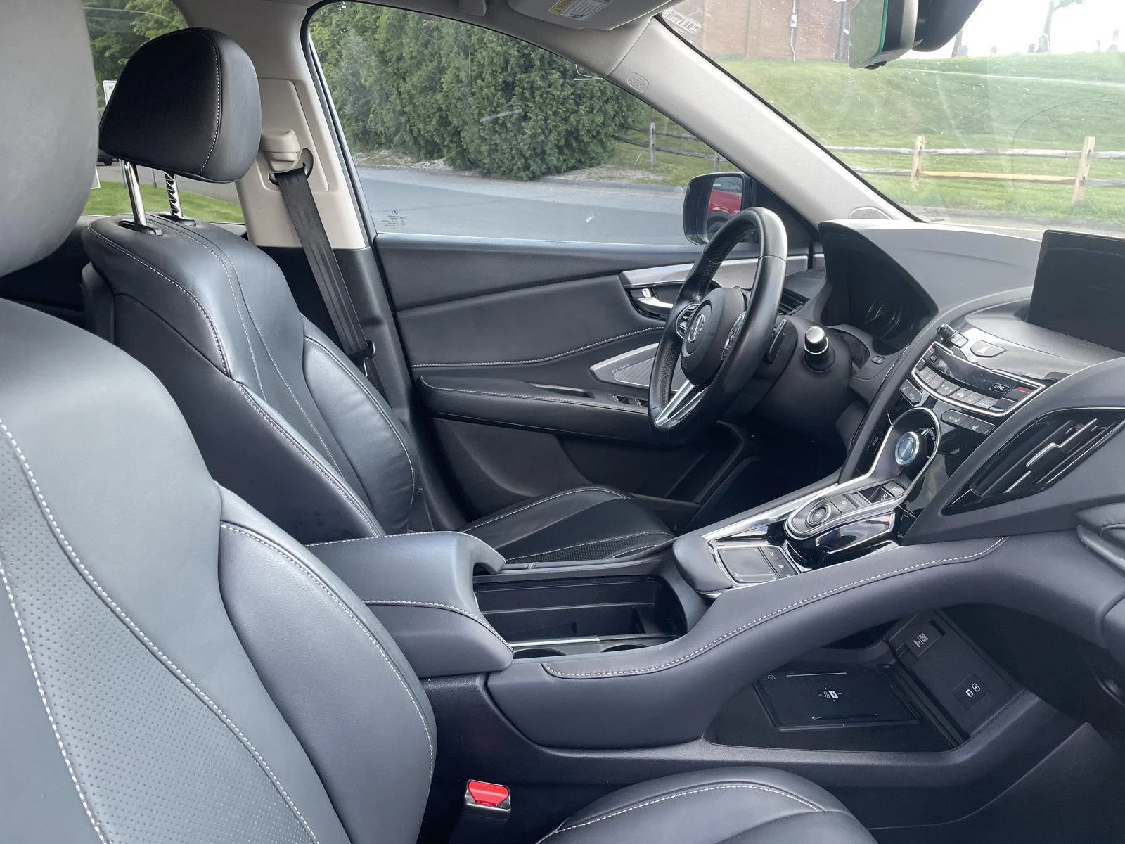 Used 2024 Majestic Black Pearl Acura SH-AWD w/Tech image 6