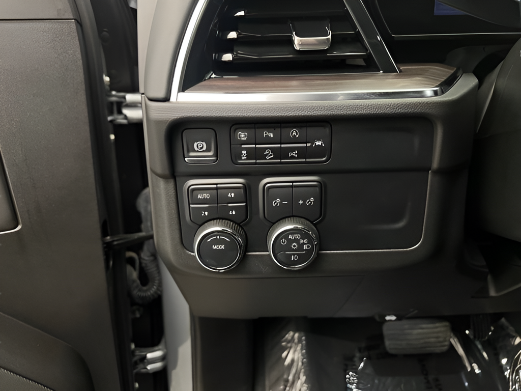 Used 2025 Sterling Gray Metallic Chevrolet Z71 image 10