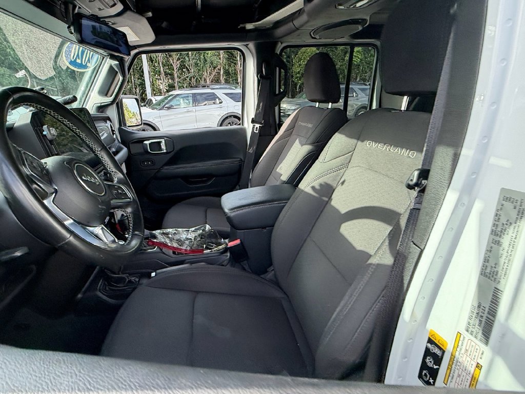 Used 2022 White Jeep Overland image 10