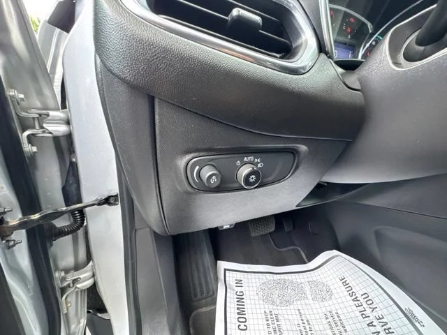 2022 Chevrolet Equinox LT - Photo 27