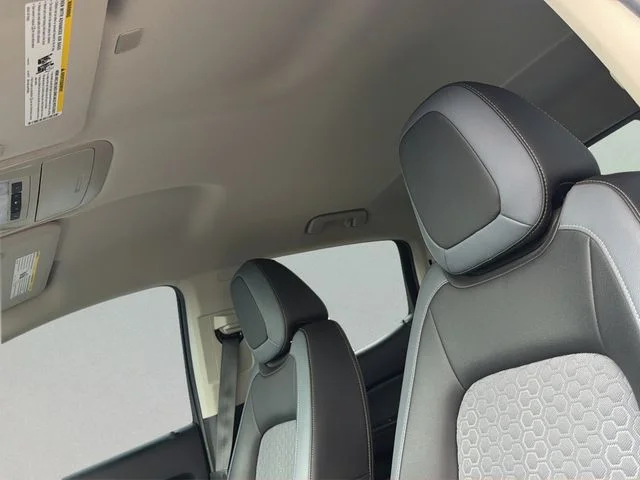 Used 2018 Black Chevrolet Z71 image 12