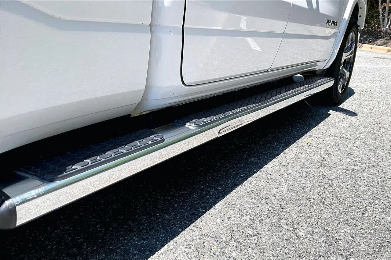 Certified Used 2022 White Ram Laramie image 28