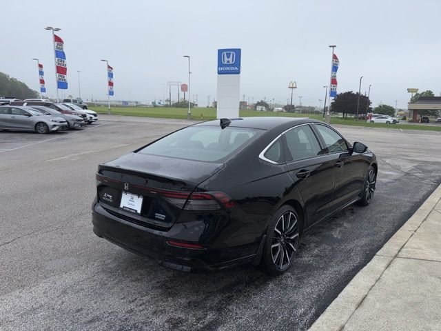 Used 2023  Honda Touring image 5