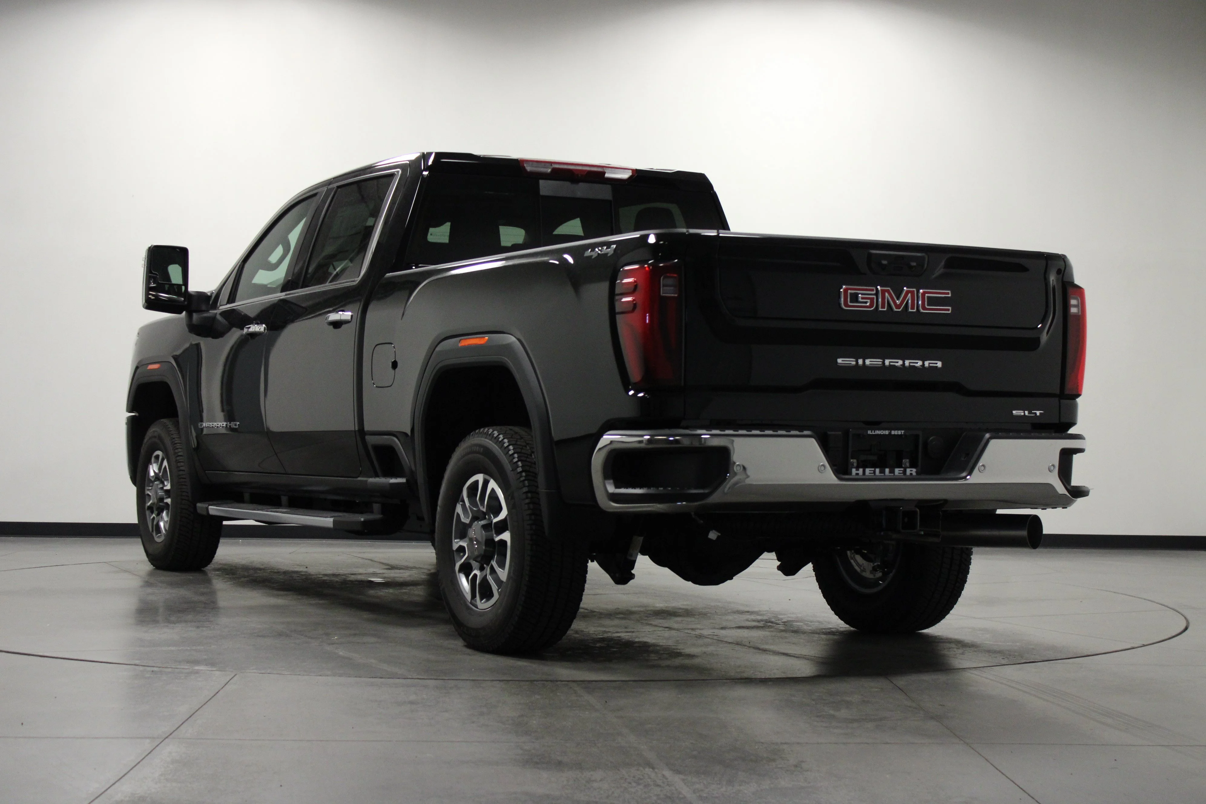 New 2026 Onyx Black GMC SLT image 6
