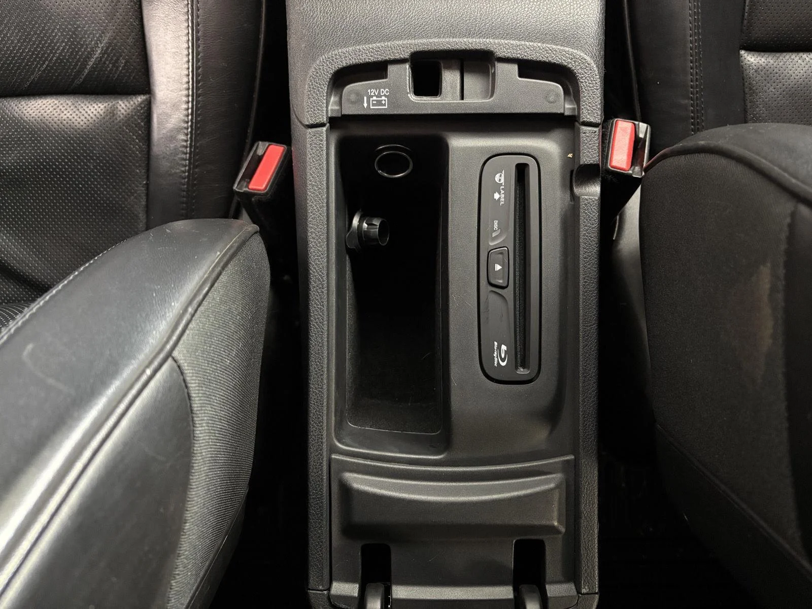 Used 2018 Bright White Clearcoat Jeep High Altitude image 32