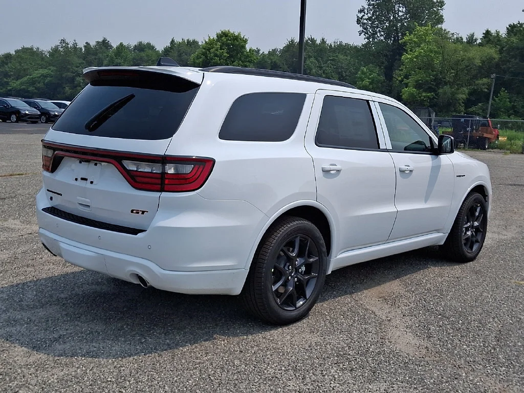 New 2026 White Knuckle Clear-Coat Exterior Paint Dodge GT Plus HEMI V8 image 8