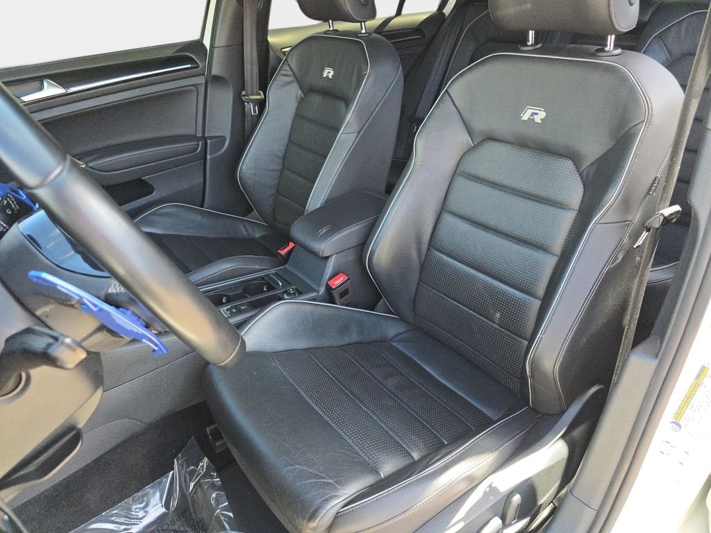 Used 2019 White Volkswagen DCC & Navigation 4Motion image 18