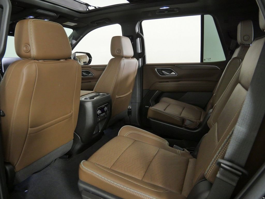 Used 2022 Black Chevrolet High Country image 30
