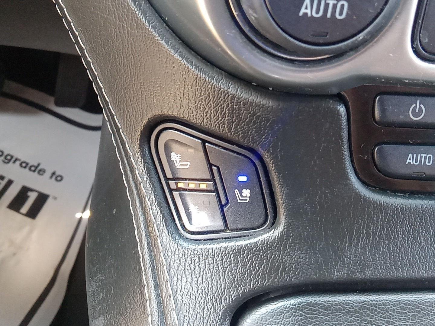 Used 2017 SUMMIT WHITE Chevrolet Premier image 15