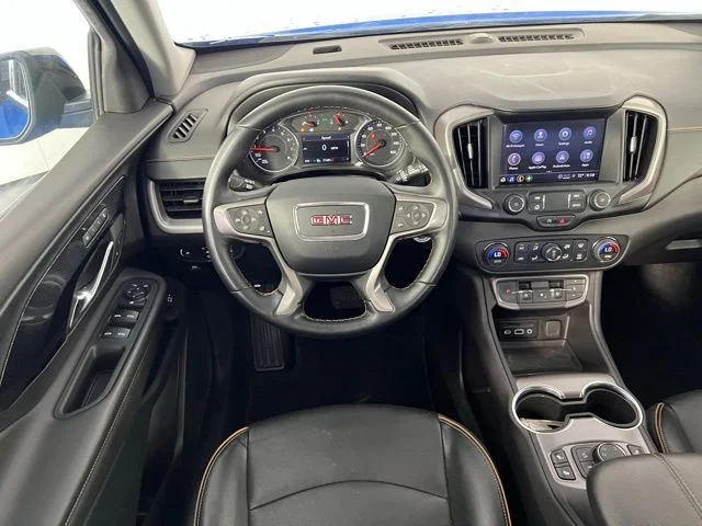 Used 2024  GMC AT4 image 28