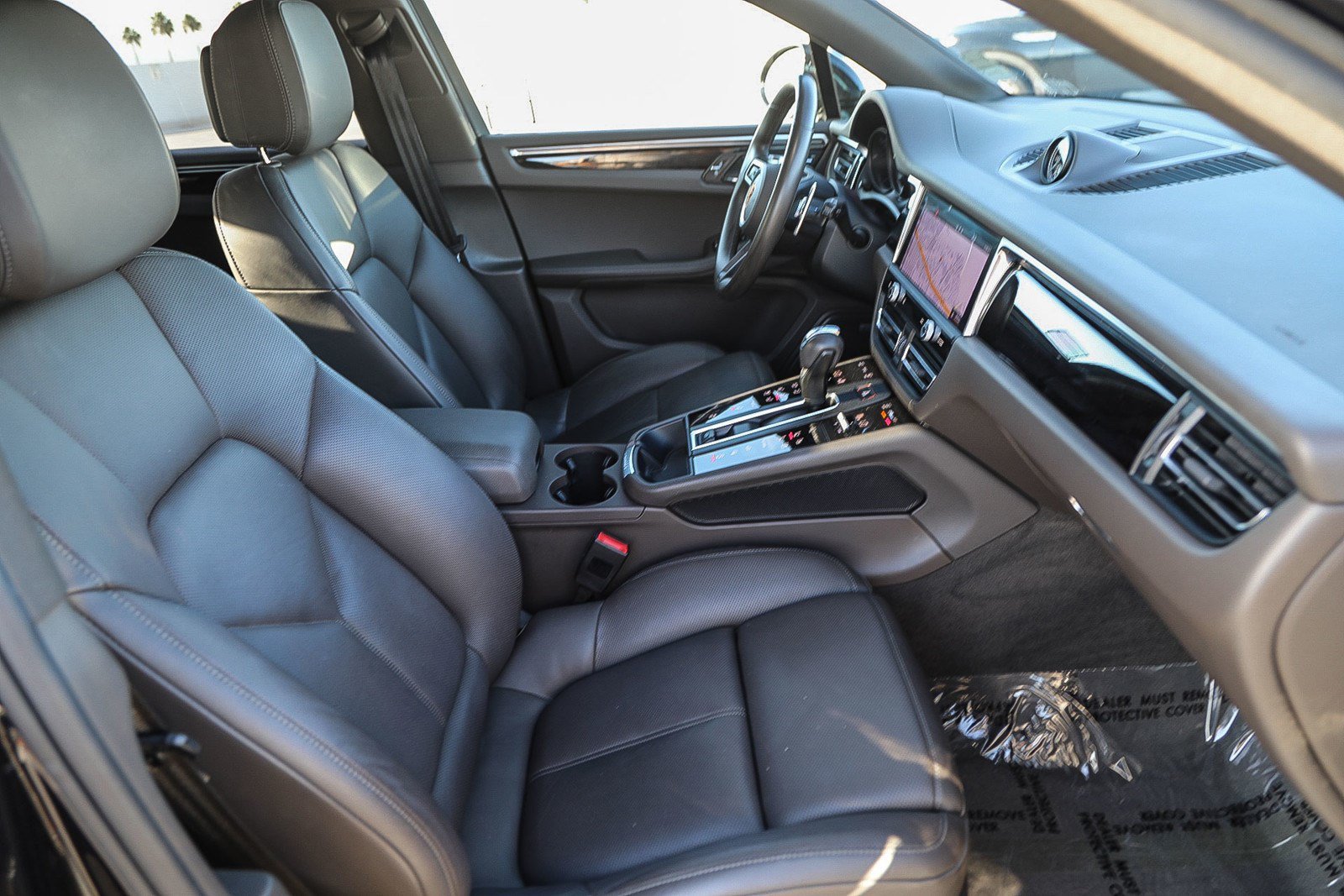 2022 Porsche Macan S - Photo 10