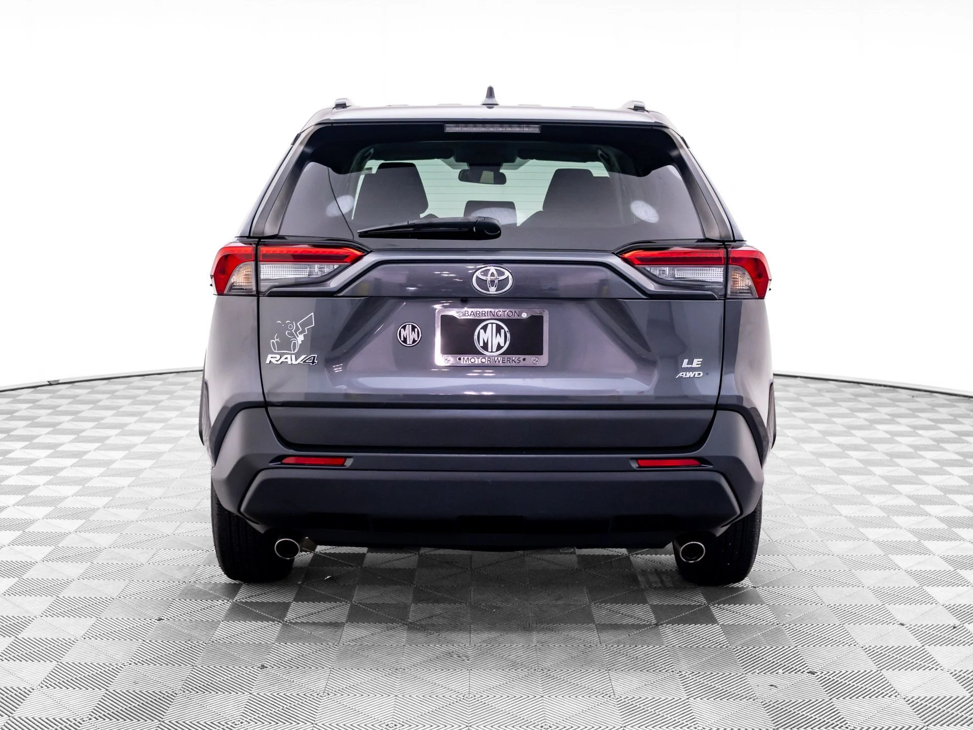 Used 2021 Gray Toyota LE image 4