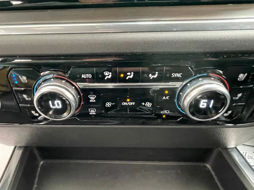 Used 2023 Silver GMC SLT image 26