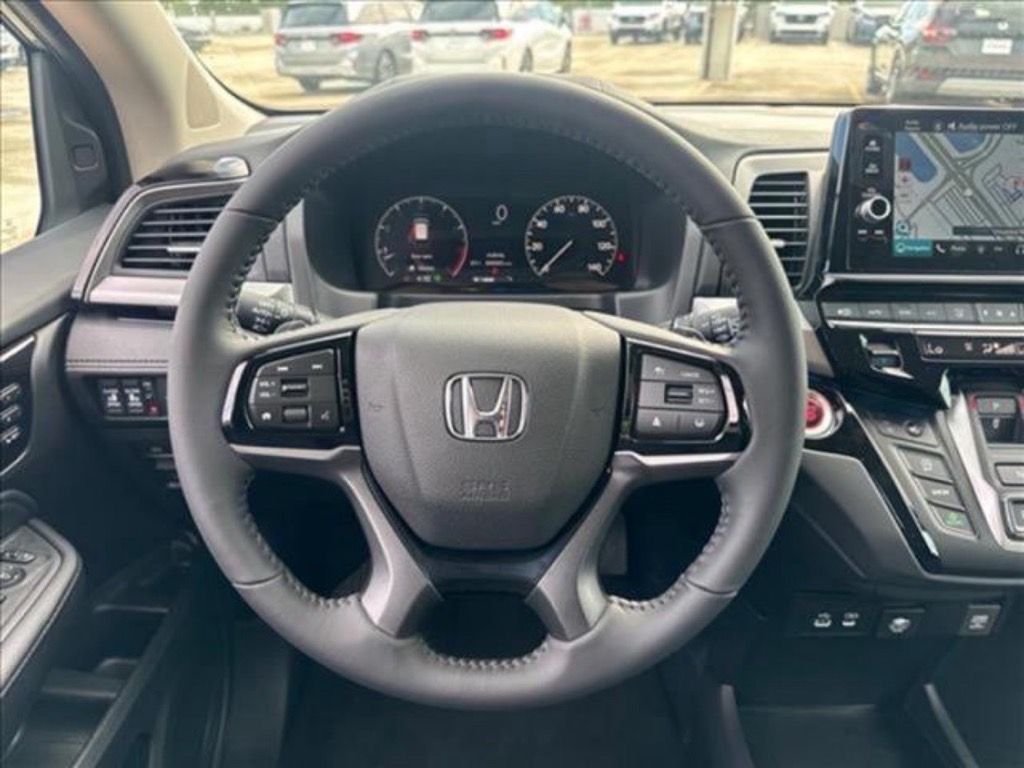 New 2026 Platinum White Pearl Honda Touring image 15