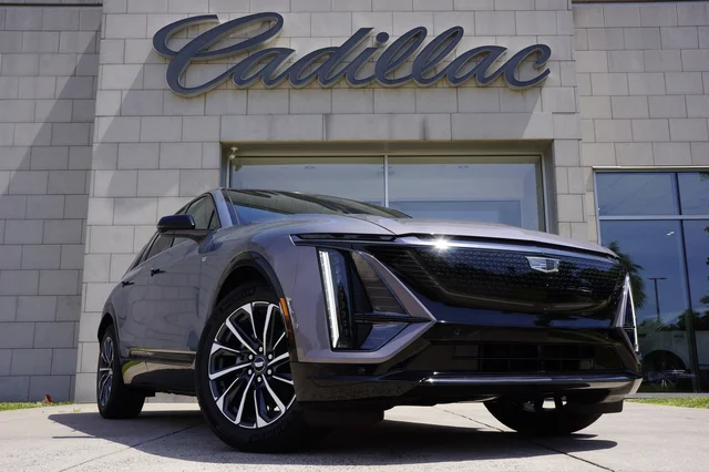 2024 Cadillac LYRIQ Sport