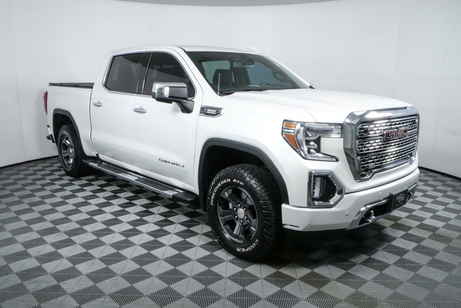Used 2021 White GMC Denali image 3