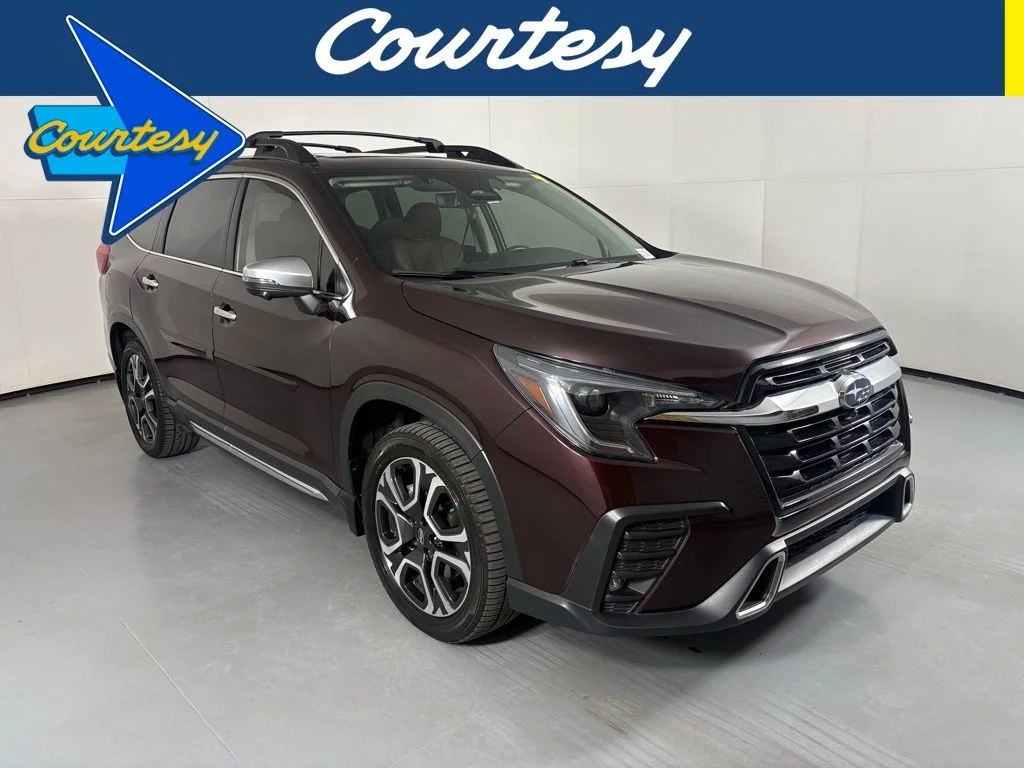 2023 Subaru Ascent Touring's photo