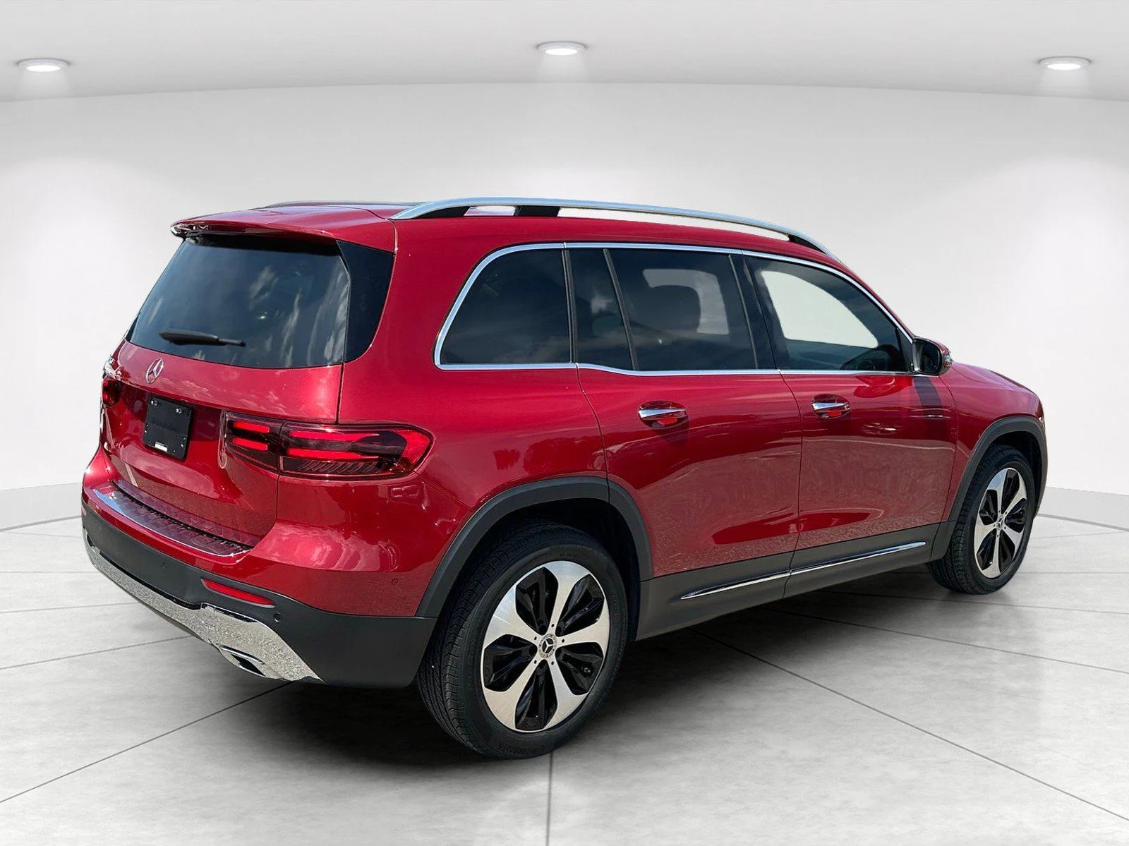 Used 2024  Mercedes-Benz GLB 250 image 7