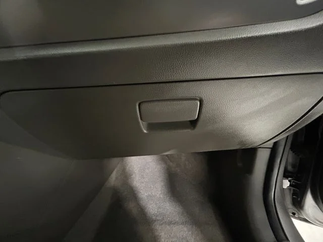 Used 2015 Silver Kia LX image 24