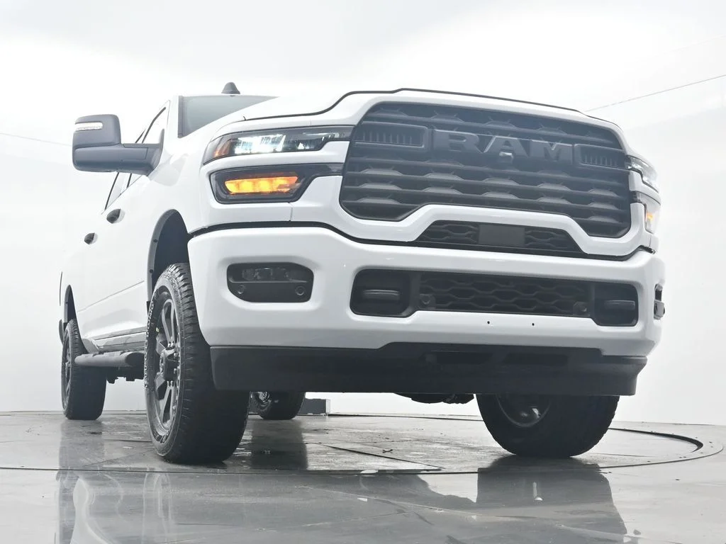 New 2026 Bright White Clear-Coat Exterior Paint RAM  image 34