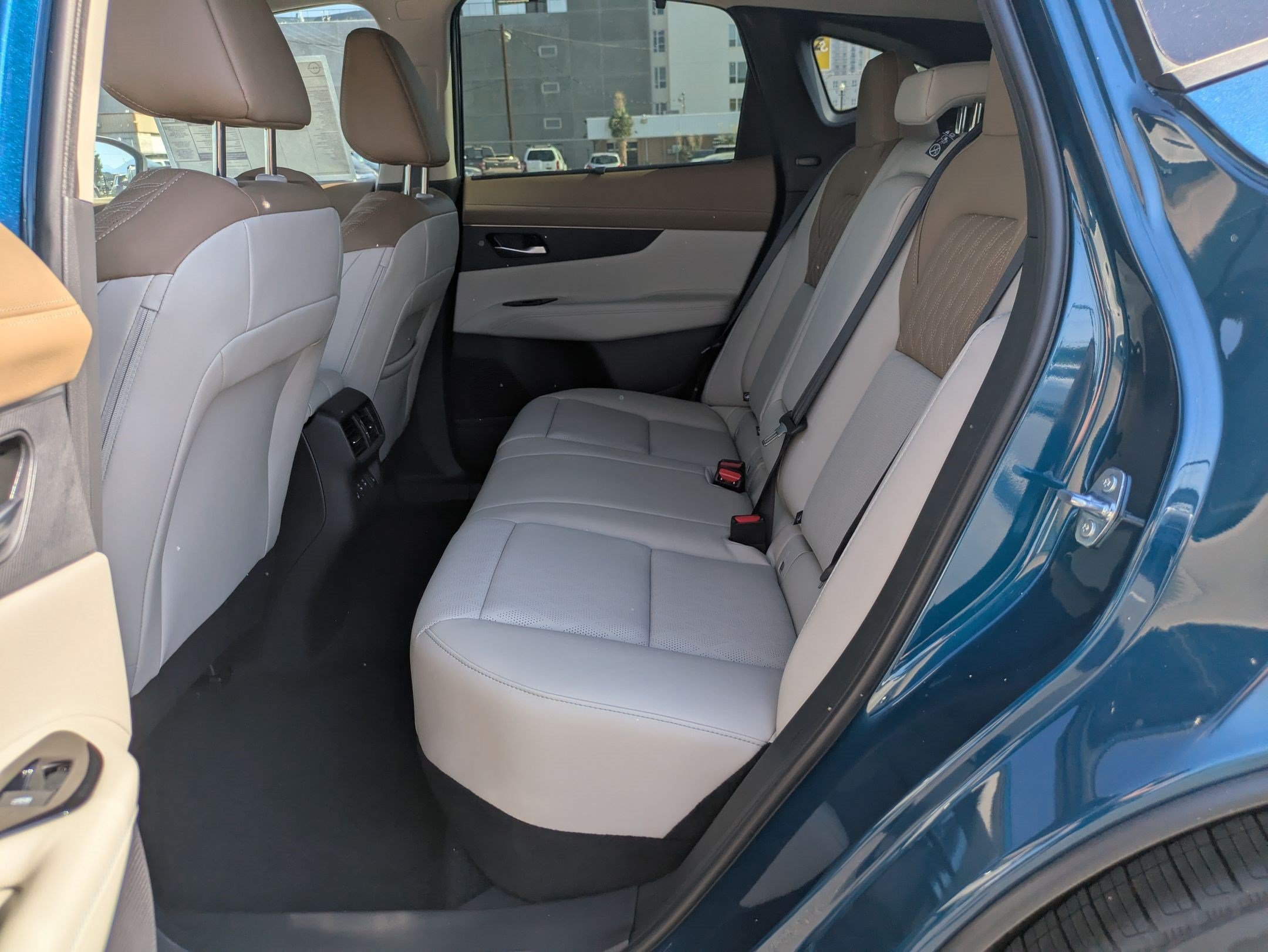 New 2026 Aurora Blue Pearl Metallic/Super Black Nissan Platinum image 24