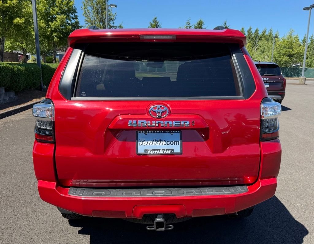 Used 2022 Barcelona Red Metallic Toyota SR5 image 7