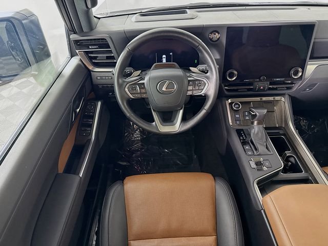 Used 2025 Caviar Lexus 550 Luxury+ image 23