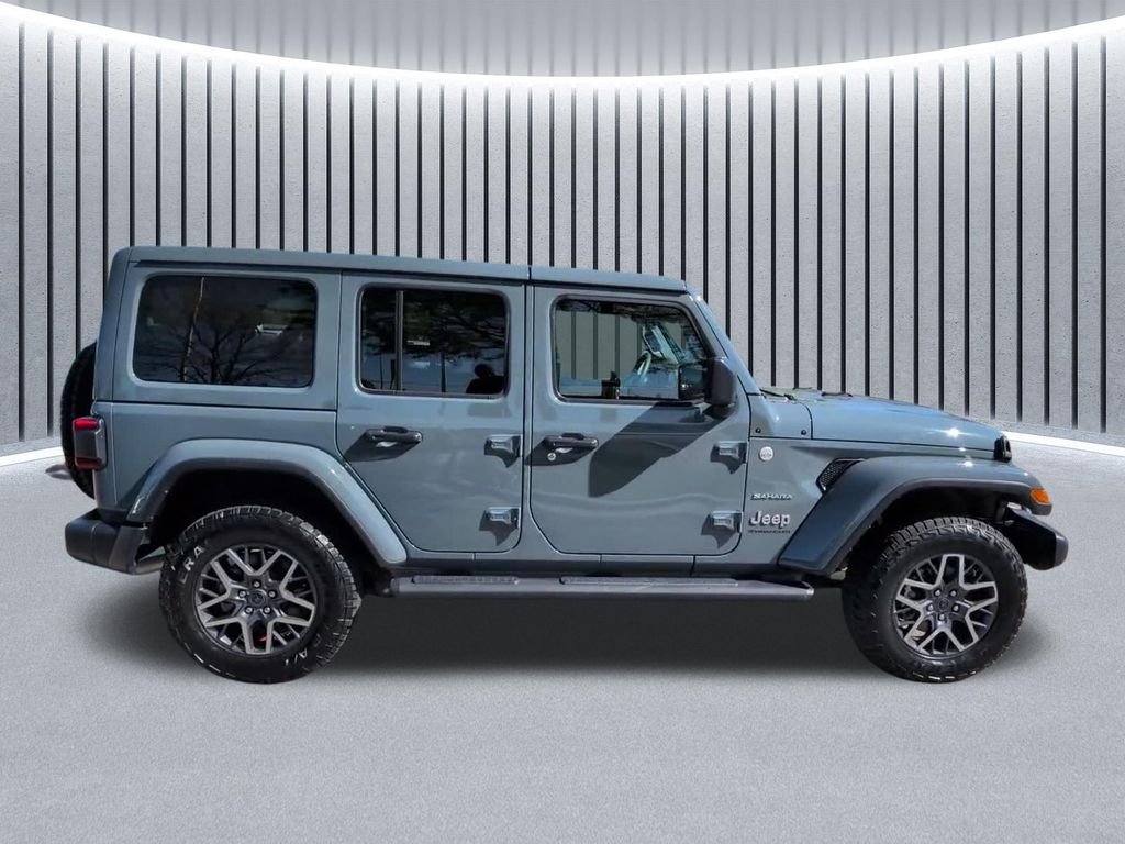 Used 2024 Gray Jeep Sahara image 3
