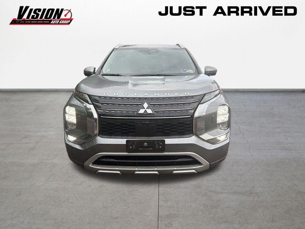 Used 2024 Black Mitsubishi  image 2