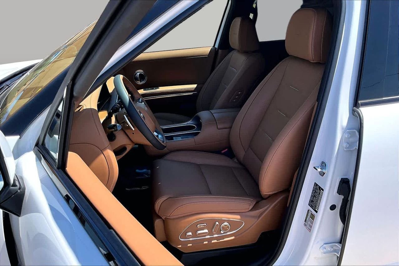 New 2027 Creamy White Pearl Hyundai Calligraphy image 9