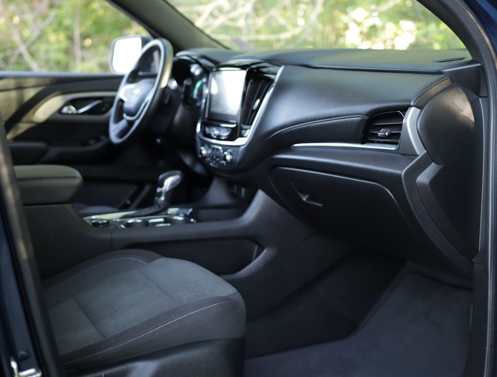 Used 2023 Northsky Blue Metallic Chevrolet LT Cloth image 32