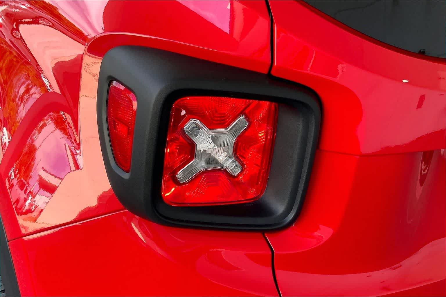 Used 2022 Colorado Red Clearcoat Jeep (RED) Edition image 28