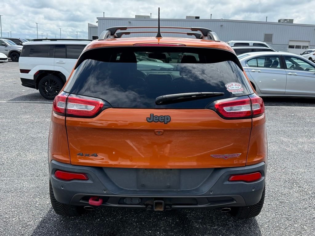 Used 2016 Orange Jeep Trailhawk image 19