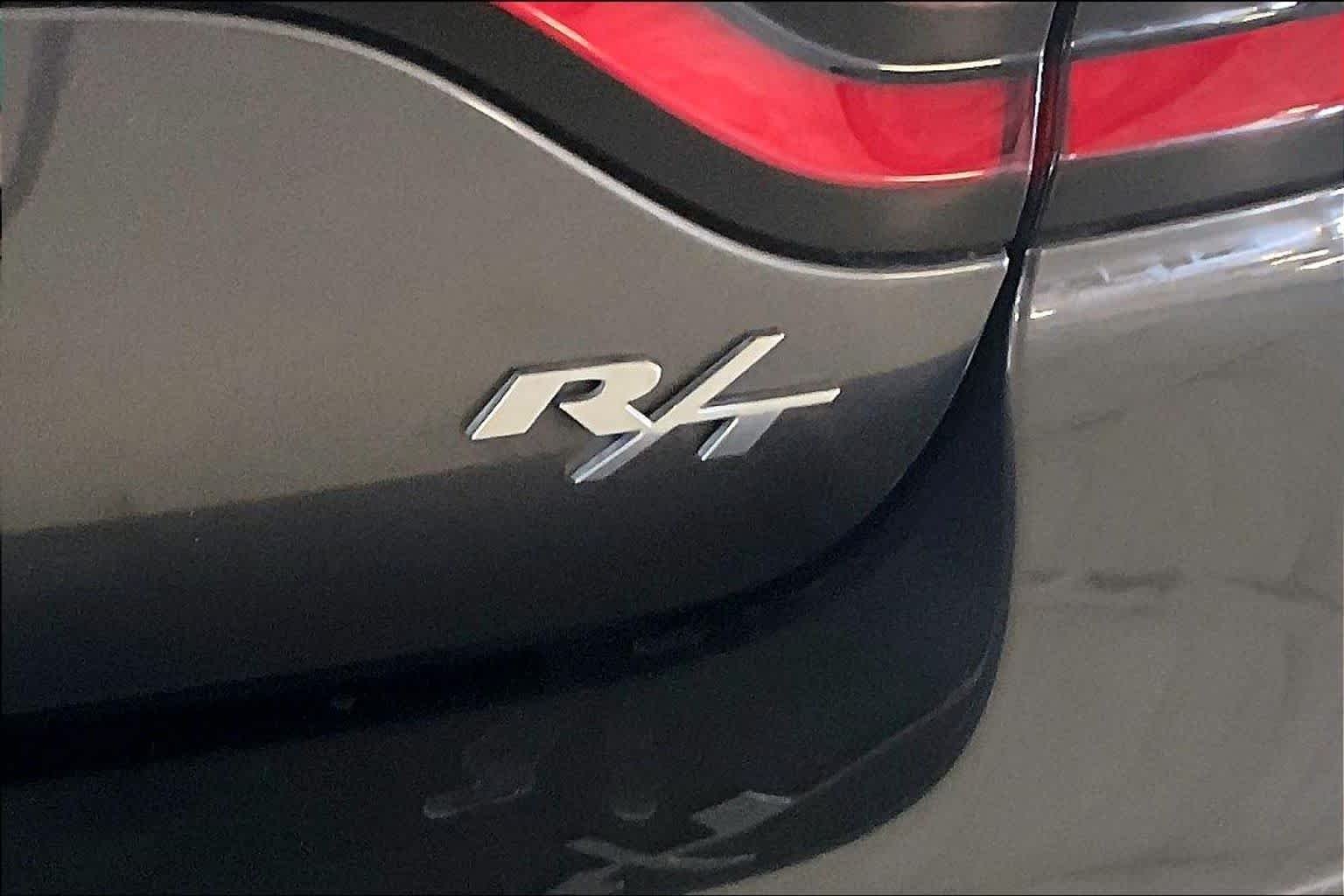 Used 2023 Granite Pearlcoat Dodge R/T image 9