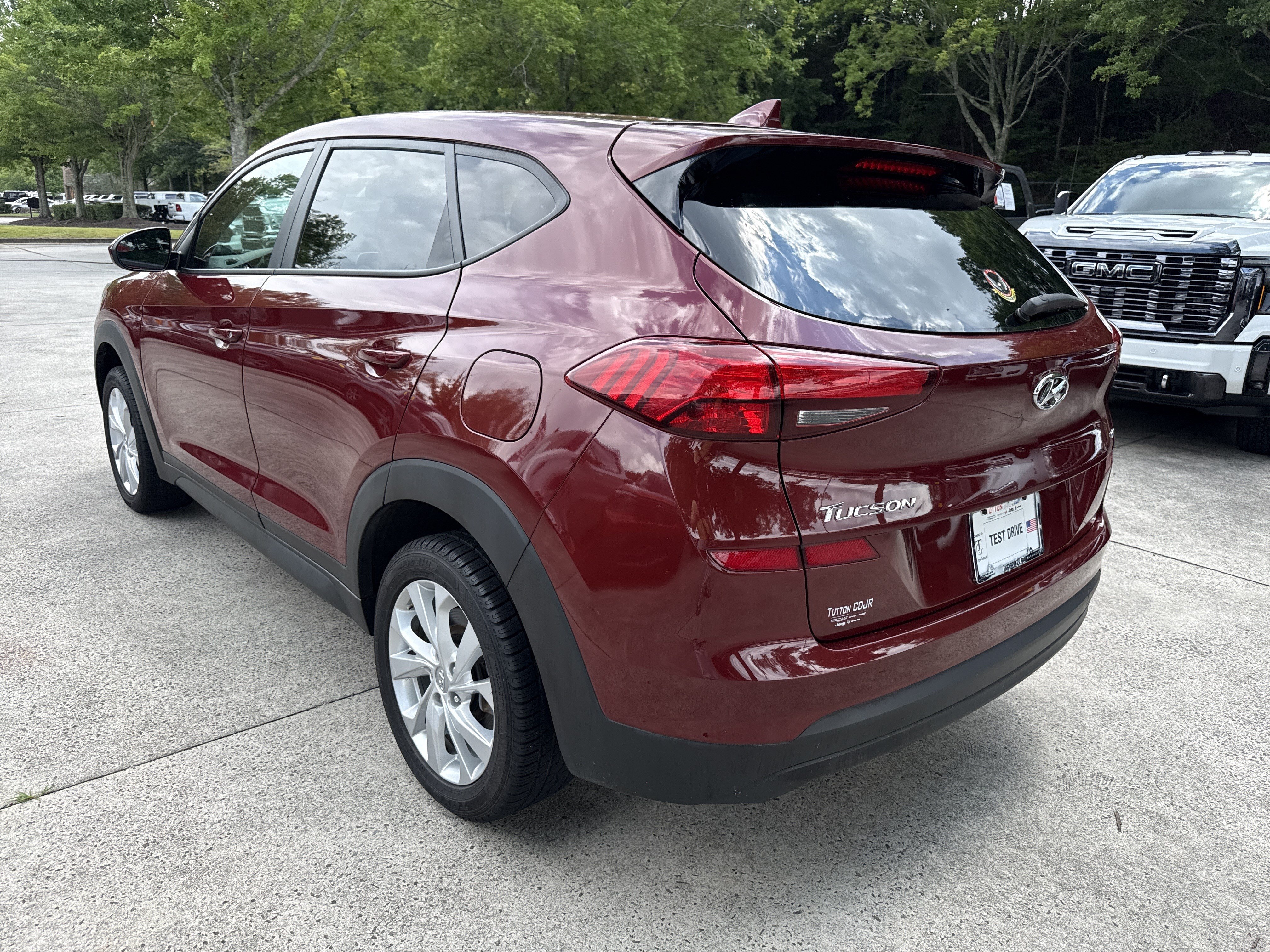 Used 2019 Gemstone Red Hyundai SE image 5