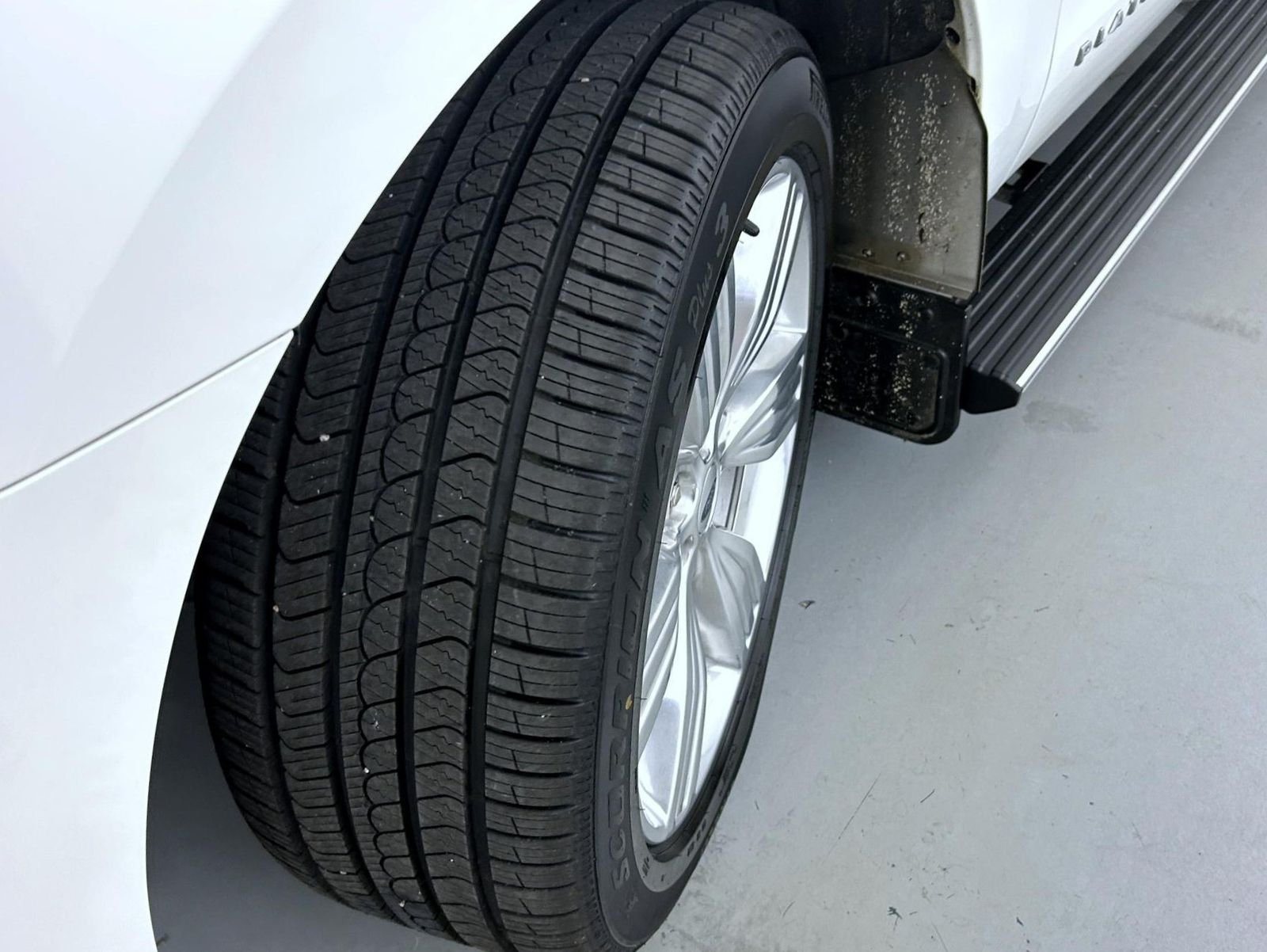 Used 2024 White Ford Platinum image 27