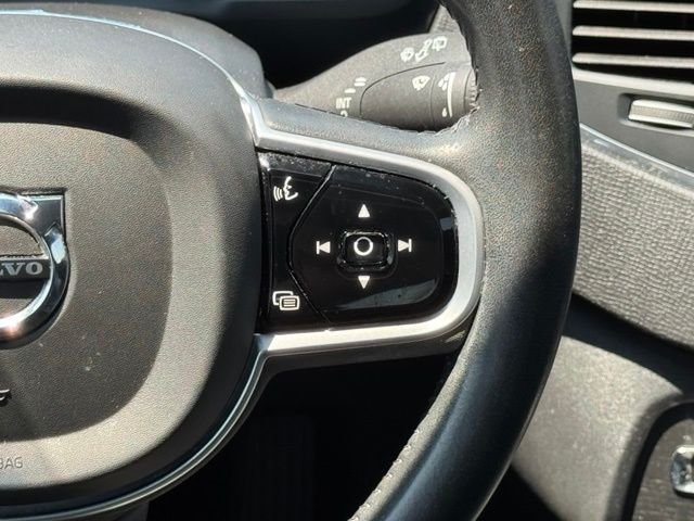 Used 2020 Black Volvo T6 Momentum image 29