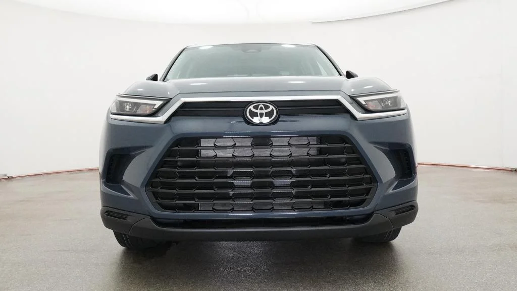 New 2026 Storm Cloud Toyota XLE image 4