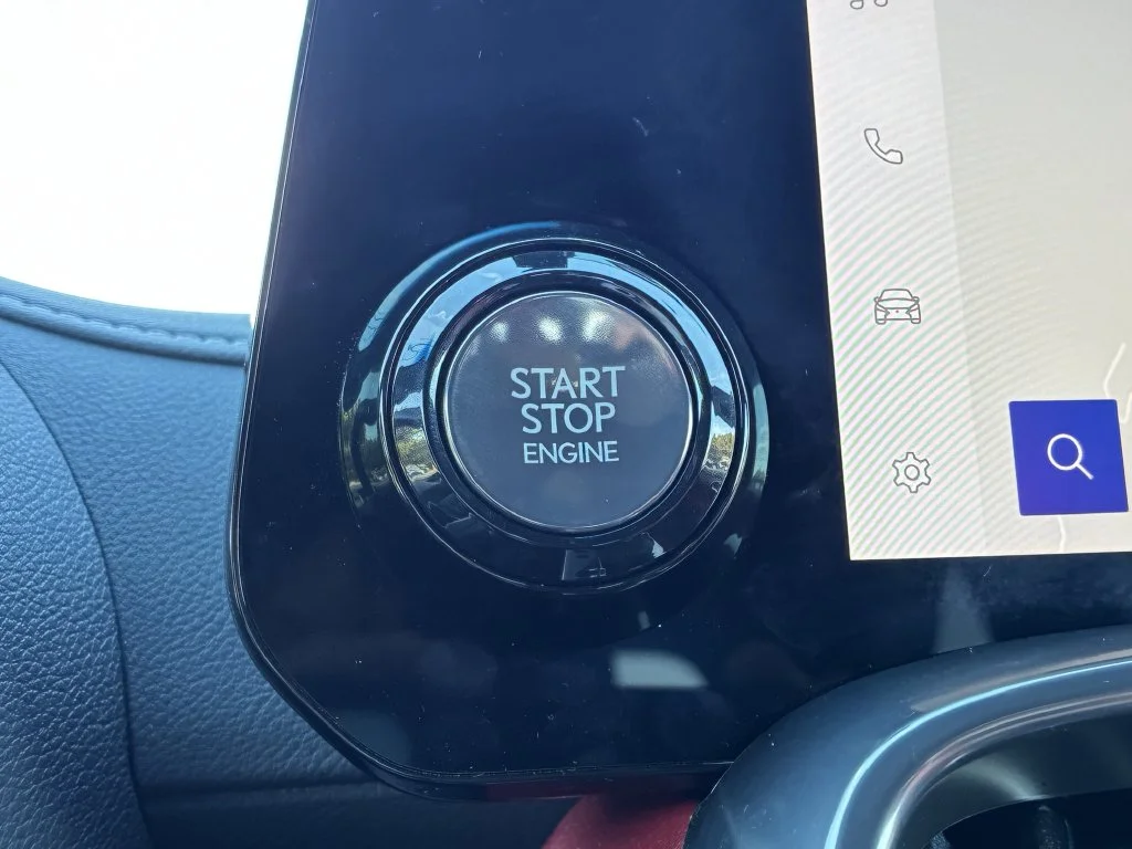 Used 2024  Lexus 600 F SPORT image 36