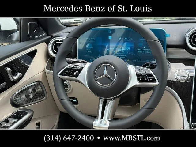 New 2026 MANUFAKTUR Moonlight White Metallic Mercedes-Benz C 300 image 9