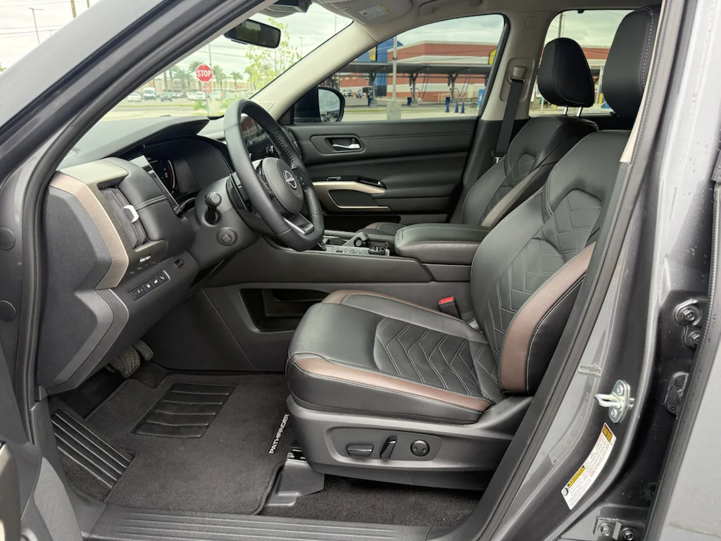 2024 Nissan Pathfinder Platinum - Photo 15