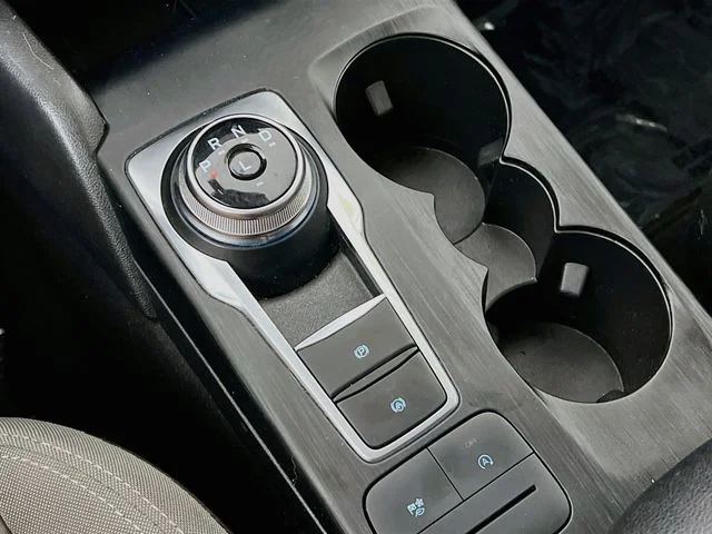 Used 2022 White Ford SE image 23