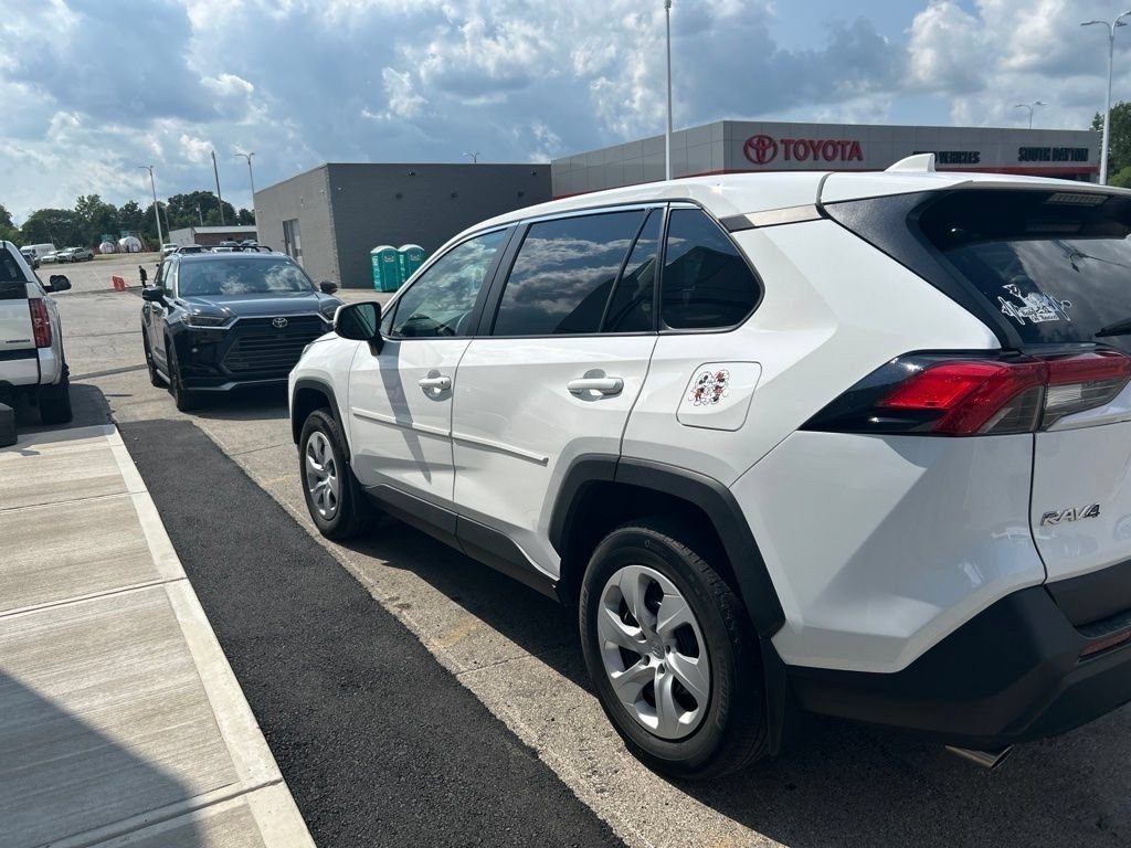 Used 2024 Ice Toyota LE image 2