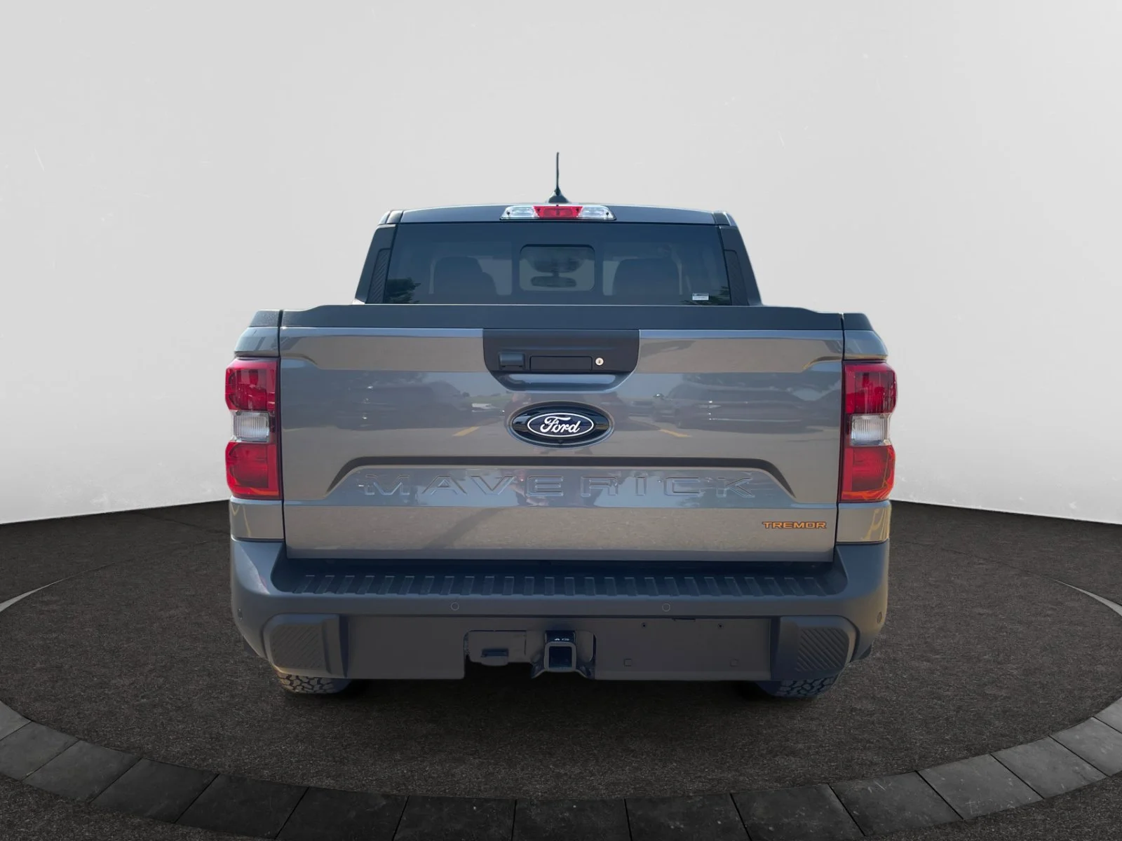 New 2026 Carbonized Grey Metallic Ford Tremor image 4
