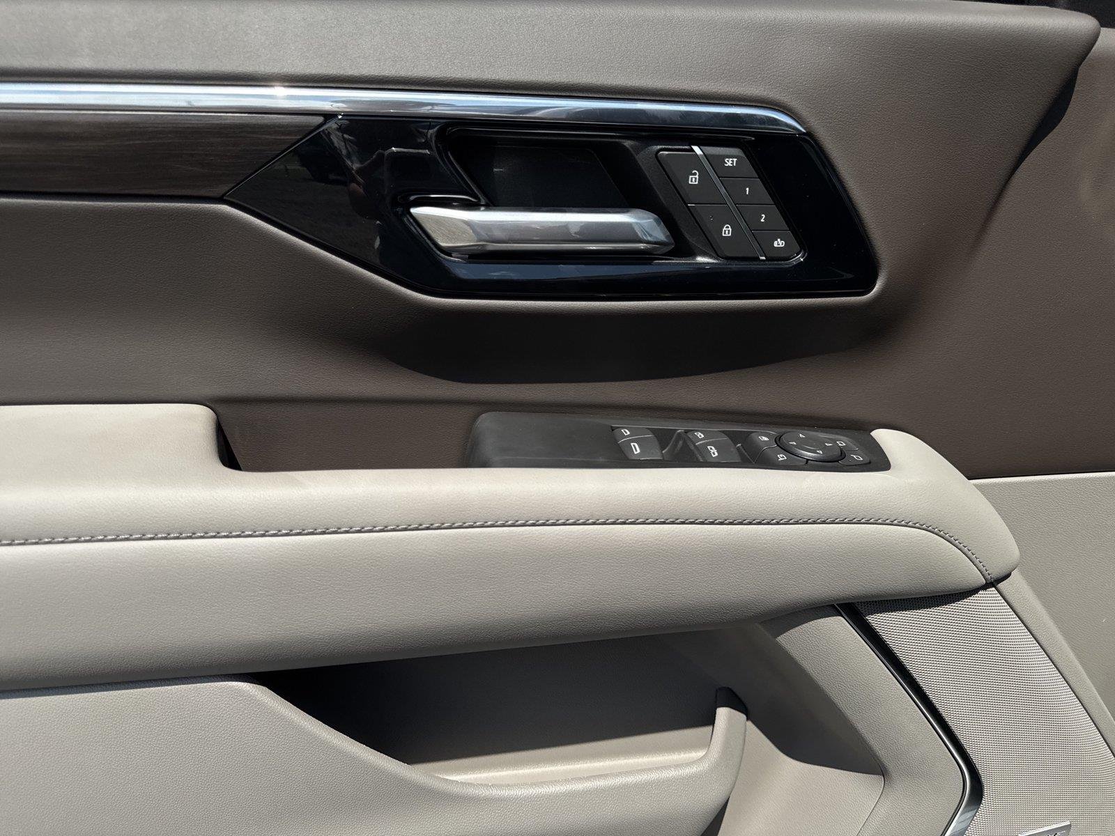 2026 Chevrolet Suburban LT - Photo 17
