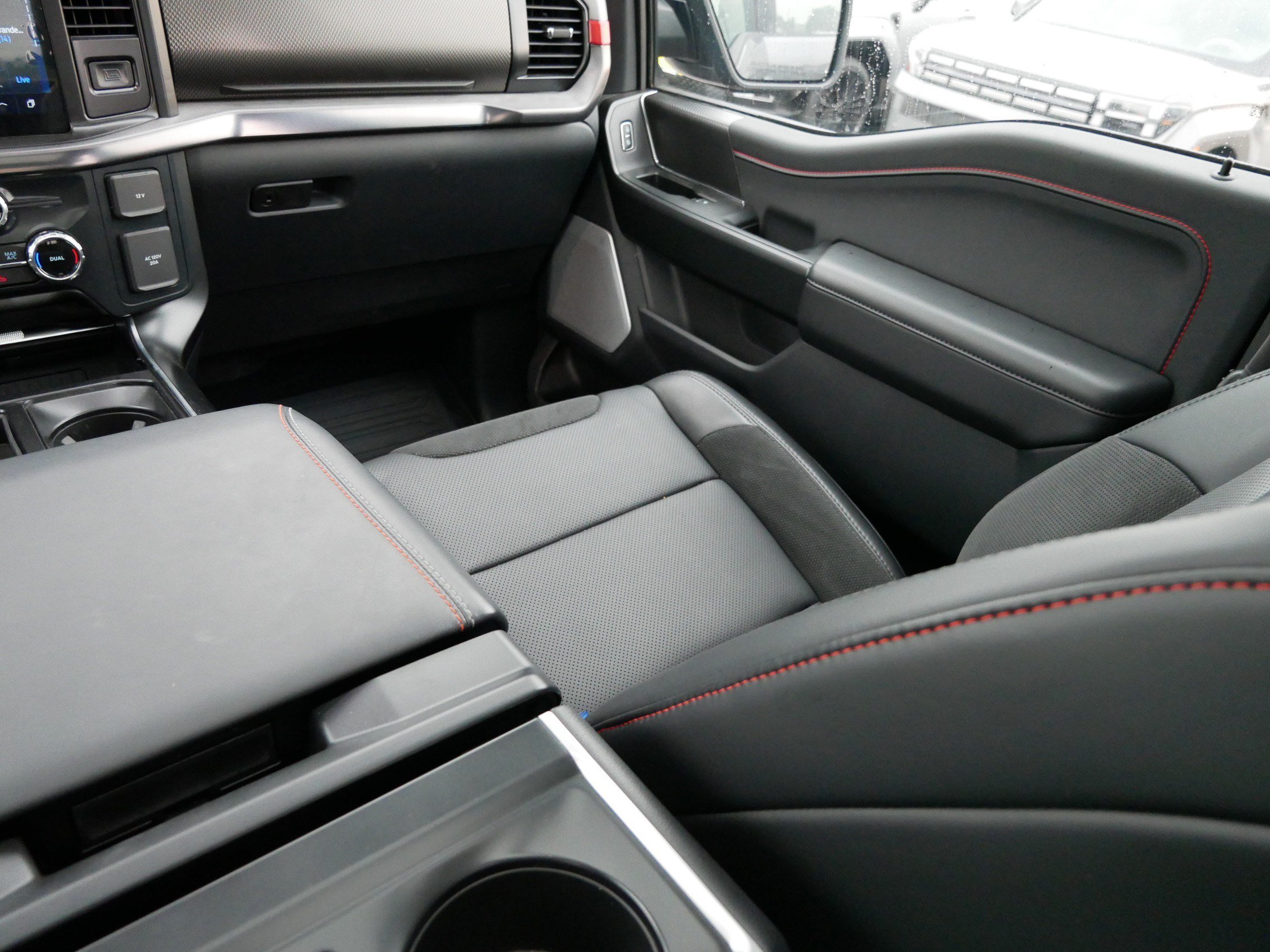 2026 Ford F-150 Raptor - Photo 11